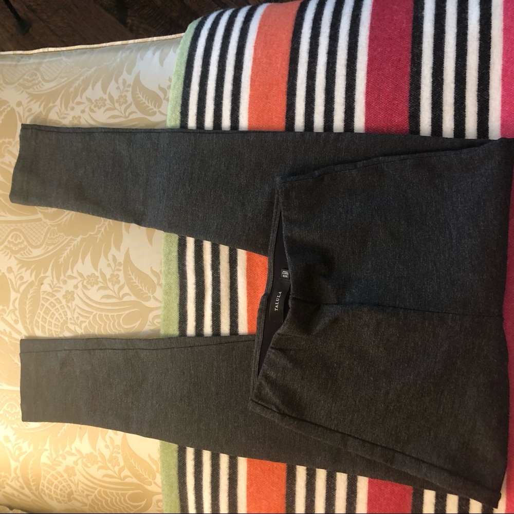 Aritzia Talula  XXS Gray Cropped Legging